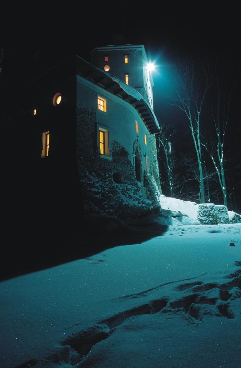 Zamek Korzkiew Villa Exterior photo